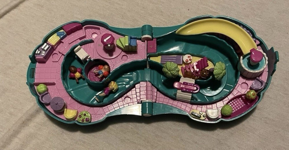Polly Pocket Vintage Spa Playset