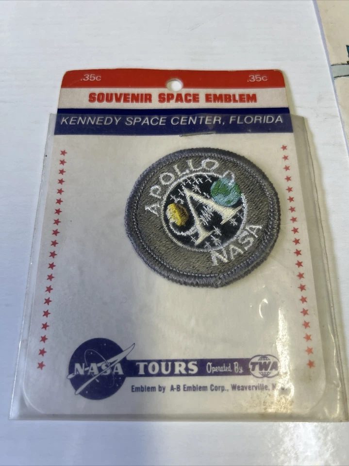 Vintage nasa Space Lot W/ Emblem Patch Apollo & Kennedy Map Program Brochure - Image 2 of 4