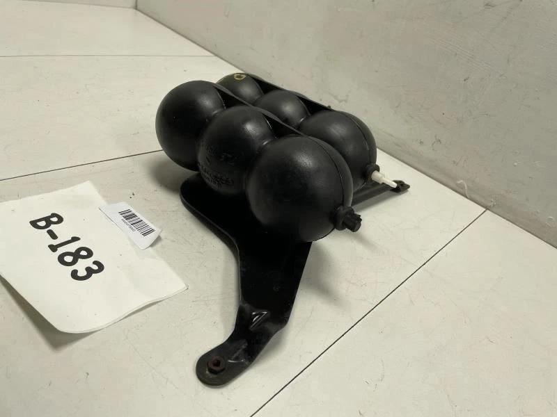 Volkswagen Touareg 2005 sistema de admisión 4,2 L tanque de vacío OEM+ Foto 2 de 4