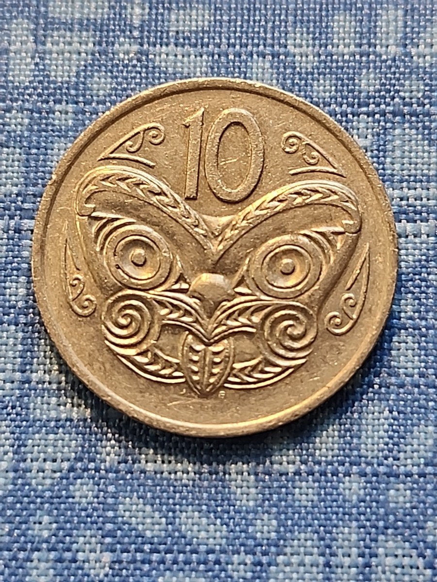 NEW ZEALAND / 10 CENT ☆ 1976 - Circulated - Butterfly coin