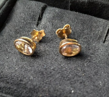 Morganit AAA/1,48ct Ovalschliff Ohrstecker Ro...