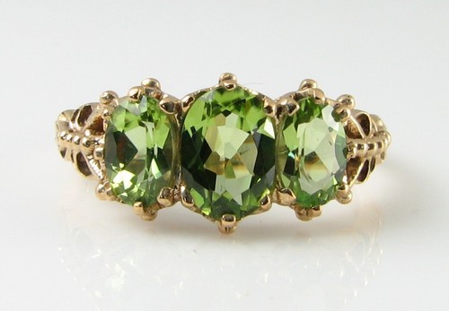 9CT GOLD PERIDOT TRILOGY RING Size L M N O P Q, Q.5 - Picture 3 of 8