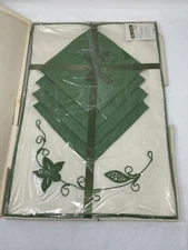 VINTAGE NEW HOME BEAUTIFUL BY VICKIE LINEN 8 PCS AVOCADO PLACEMATS & NAPKINS SET