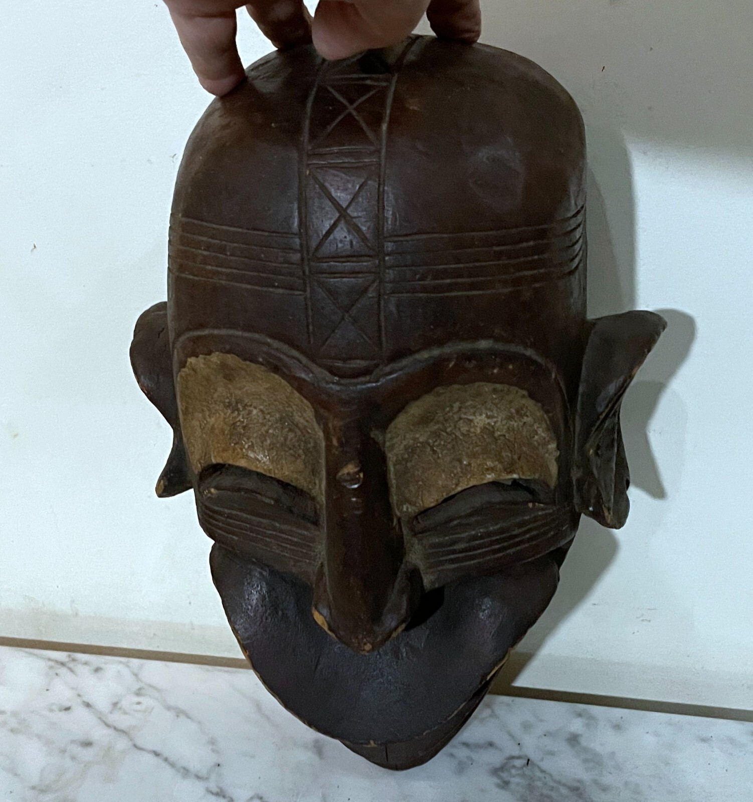 LARGE HEMBA PEOPLE HAND CARVED PAINTED WOOD MASK OF SMILING FIGURE - FROM CONGO