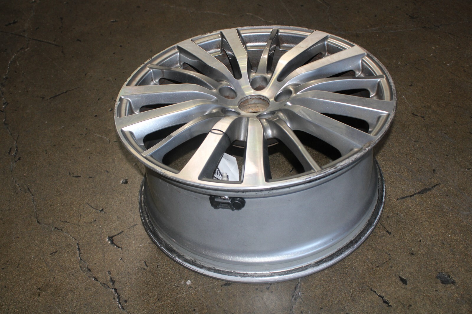 Maserati Ghibli, Quattroporte, Front Wheel, Curb Rash, Used, P/N 980157008