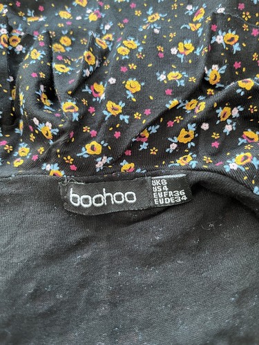 Boohoo Black Floral Dress Size 8 Ruffle Hem Short Sleeve - Picture 11 of 12