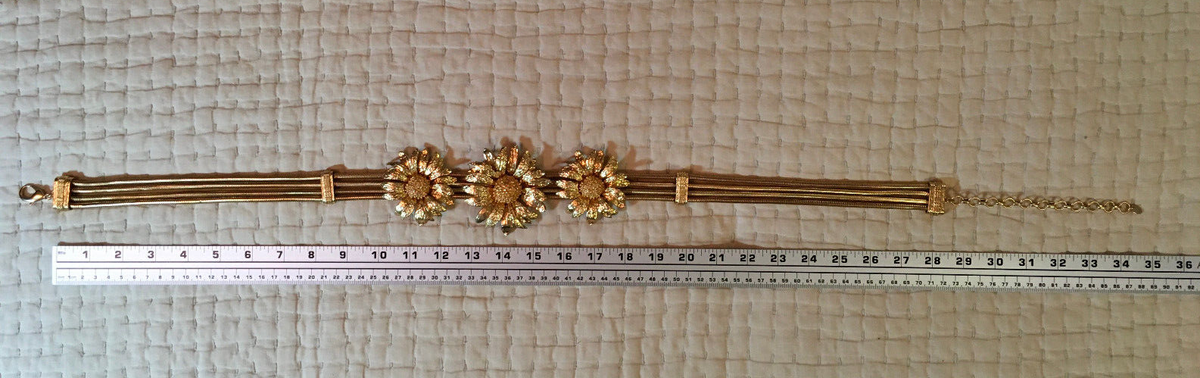 COPY - Zara Golden Metal Belt with
Lobster Clasp Fastening. METAL BELT WITH NAUTICAL CHARMS - Golden | ZARA Australia main image 4