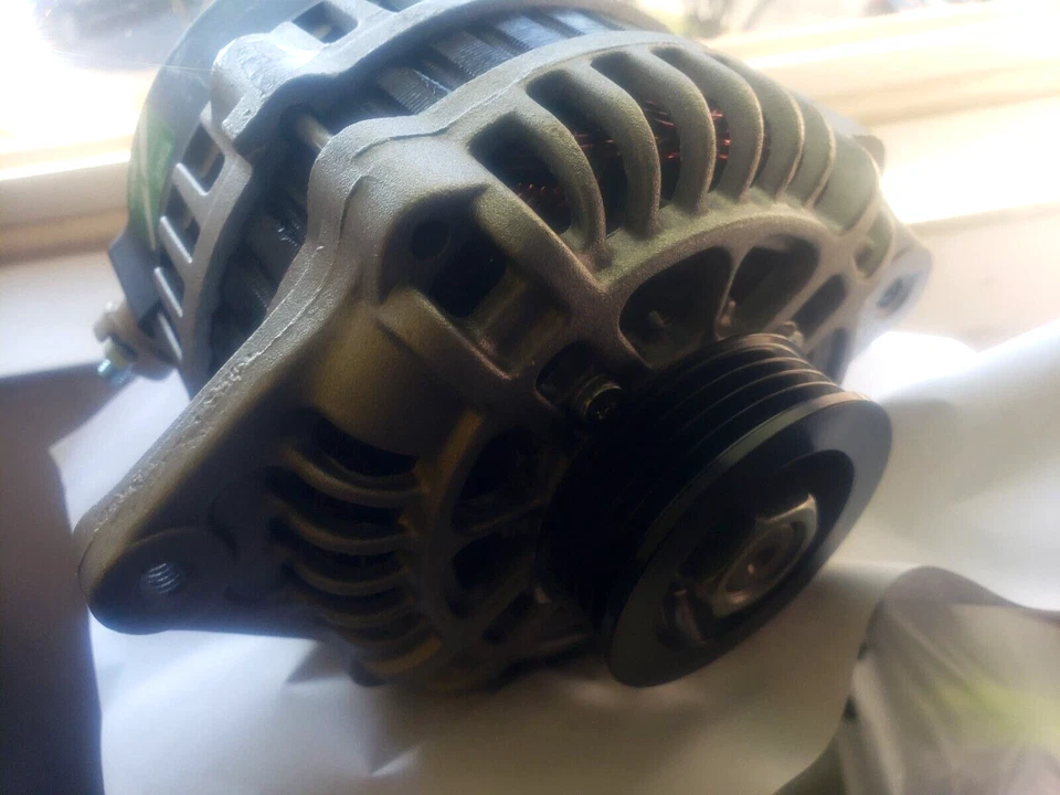 Alternador coche usado para KIA SPORTAGE 1995-2002.(Se adapta a: KIA SPORTAGE). Foto 2 de 3