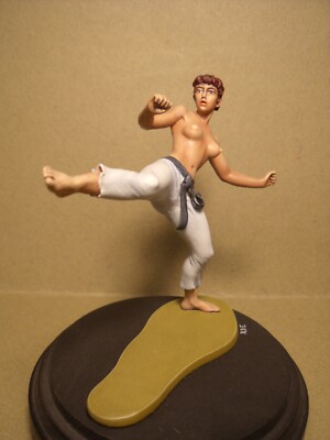 FIGURINE 1/18 GIRL CAMILLE VROOM NOT PEINT FOR MINICHAMPS