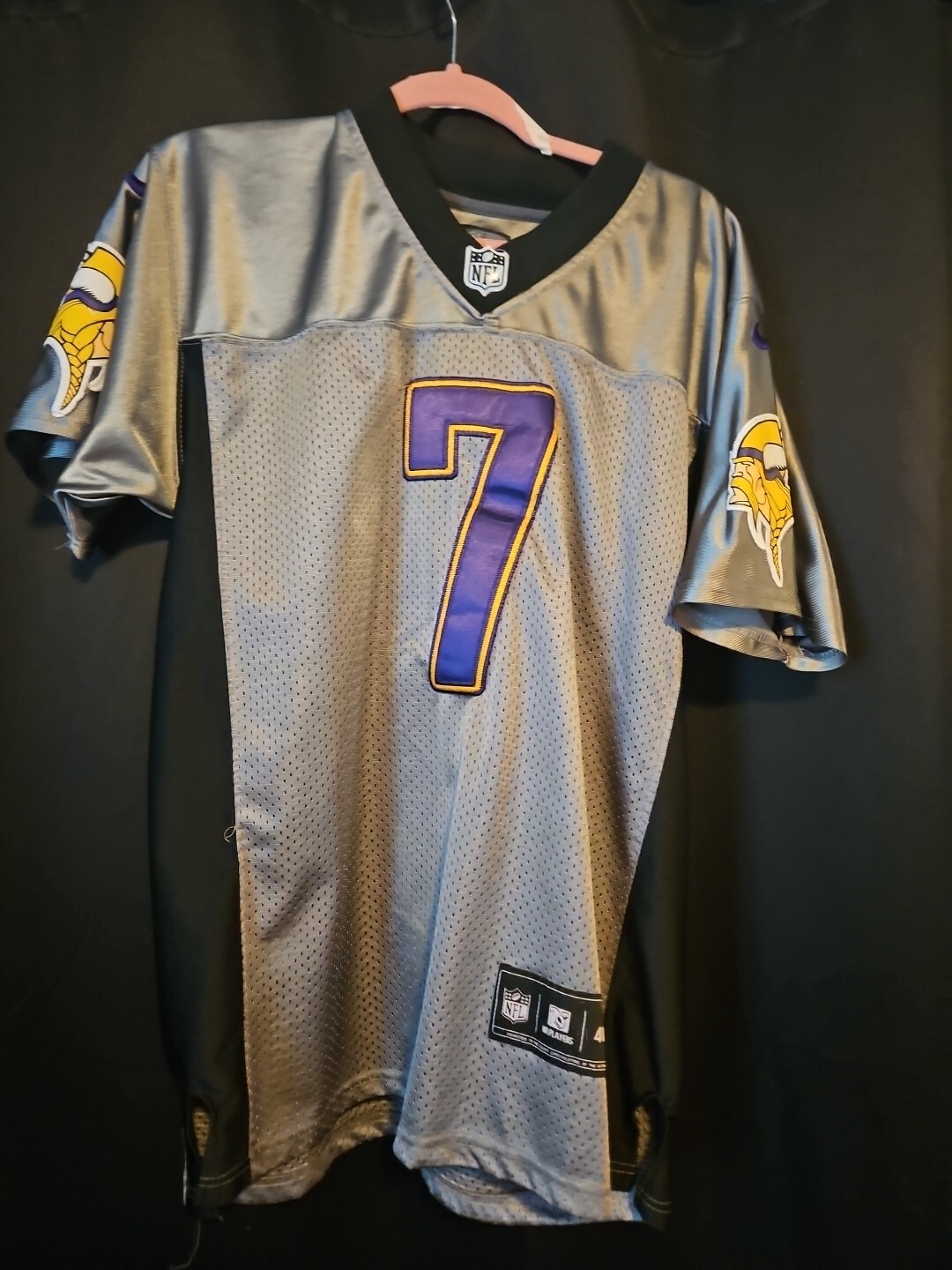 Picture 1 of 6