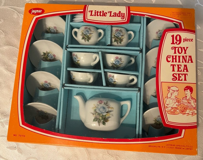 Toy China Tea Set Japan Jamar Little Lady 19 Pieces  Fits American Girl