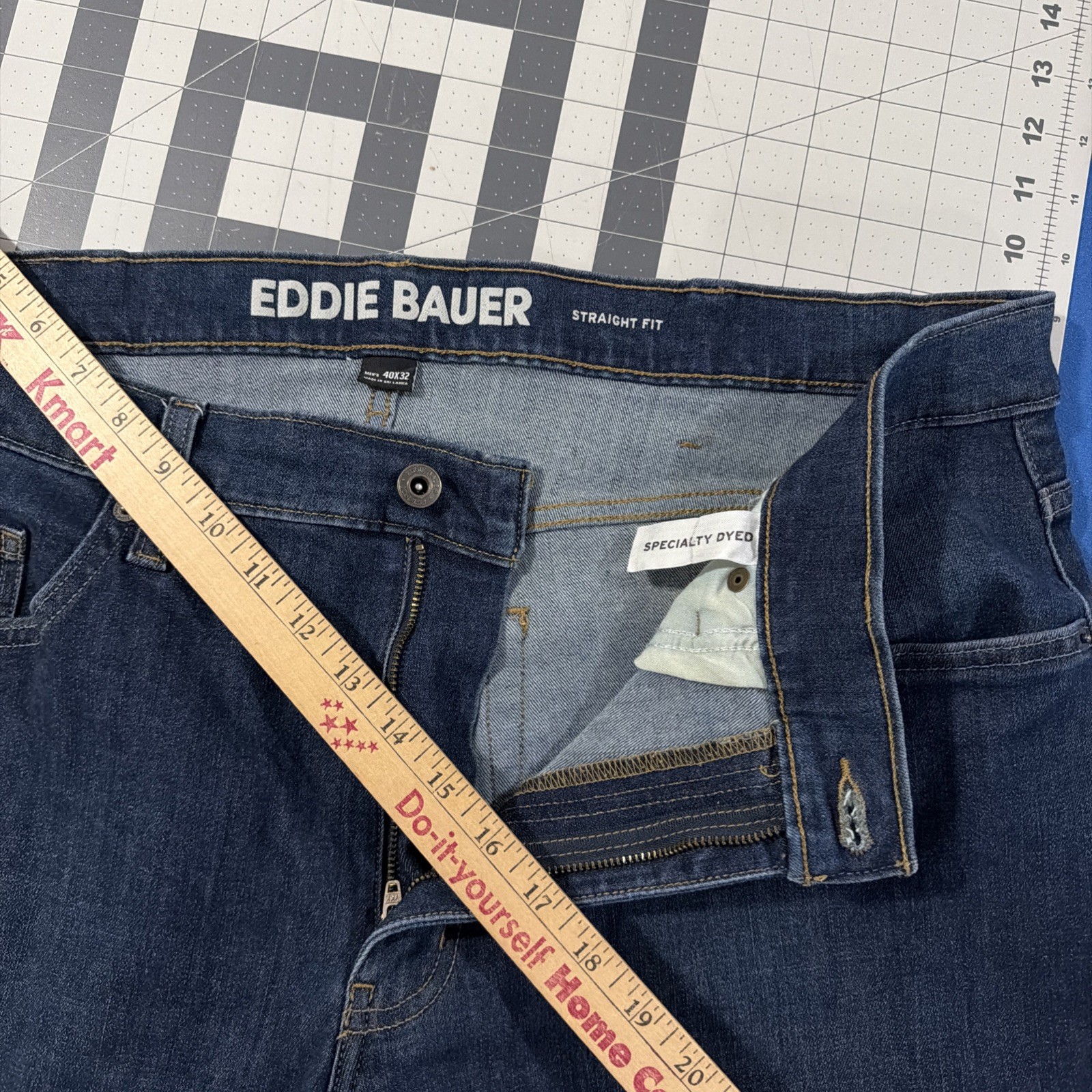 Eddie Bauer Straight Fit Jeans Mens 40x32 Blue Stretch Denim Light Wash Fade