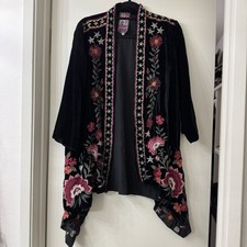 Johnny Was Black Velvet Floral Embroidered Kimono Jacket Size XS 375