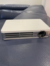 Vivitek QUMI HD Pocket Projector power cables remote and cables Q5-WT