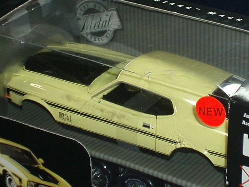 TESTOR'S 1971 FORD MUSTANG MACH 1 BEIGE MODEL KIT 1/24 SKILL LEVEL 2 - Picture 5 of 13