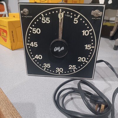 Vintage Dimco Gray GraLab Model 300 Photography Darkroom Timer Glow Metal body