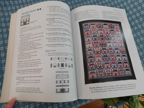 Pre-Owned Paperback "Rotary Roundup" 40 Quilt Projects Book by Hopkins & Martin - Picture 4 of 5