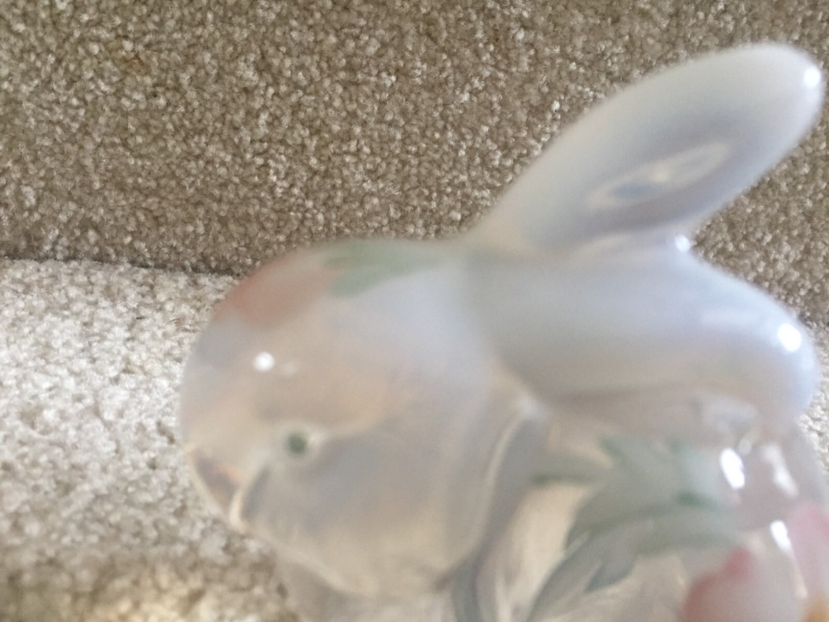 フェントン ハンドメイド ガラスうさぎ Fenton Art Glass Opalescent Rabbit Bunny with Flowers Signed