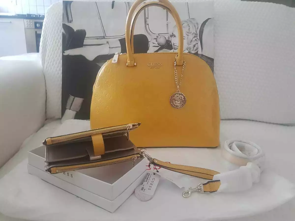 Borsa guess hotsell gialla