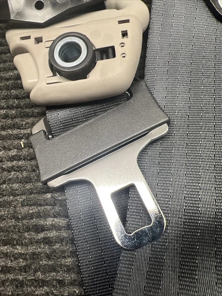 Genuine Mopar 5HC001DVAE Front Outer Seat Belt Assembly 2002 Dodge Ram 1500 - Image 3 of 4