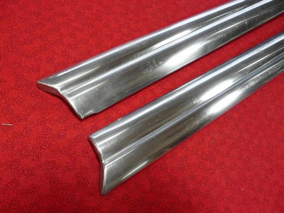 Par Oldsmobile 98 1953 puerta exterior moldura superior 2 DR techo rígido, conv. GM Foto 2 de 4