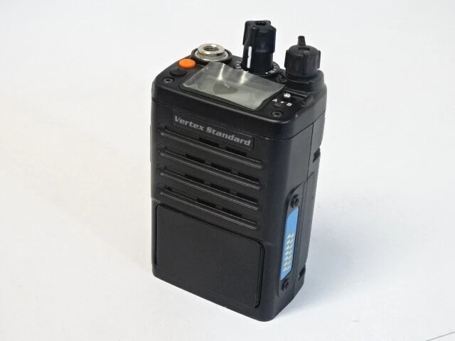 RADIO PORTÁTIL Vertex Standard VX-537-4-5 UHF 450-512Mhz (sin batería) Foto 2 de 4