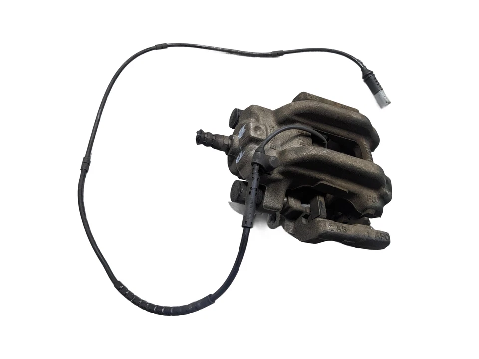 Conjunto de pinza de freno trasera derecha lado del pasajero BMW 320i 2015-2018 OEM Foto 4 de 4