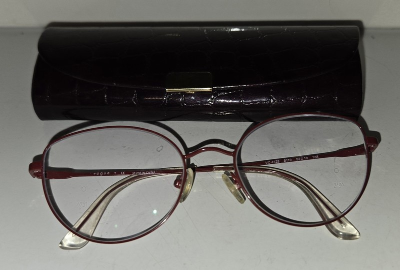 VOGUE Full Rim Rim Eyeglasses VO4128 5110 Burgundy Women’s  52-18   135 W/ Case
