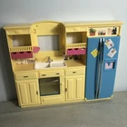 Vtg Barbie Doll  Play set   Kitchen 2002  Fridge & Oven Door Open READ