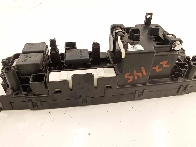 Ford C-Max Energi 2013 híbrido módulo de resistencia de relé de fusibles fabricante de equipos originales usado FM5810C666AE Foto 2 de 4