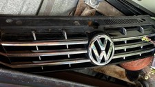 2012-2015 Volkswagen Passat Oem Factory Upper Grille W Emblem
