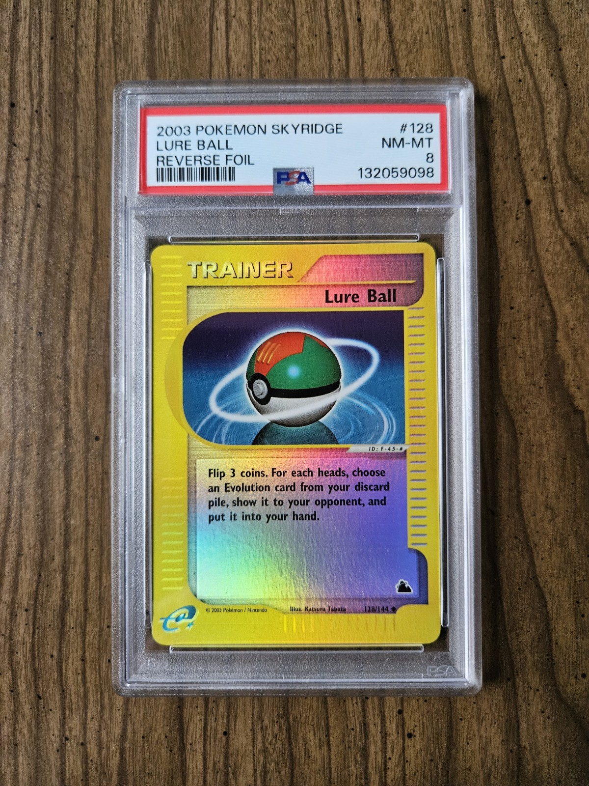 Lure Ball 128/144 Skyridge Reverse Holo Uncommon PSA 8