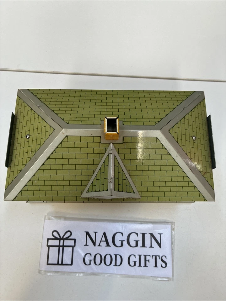 Marx Tin Litho Oak Park REA Train Station w/ Factory Diesel Horn – 1950s O Gauge - Image 3 of 4