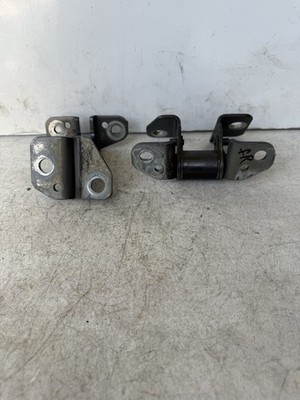 2015 - 2023 DODGE CHARGER FRONT RIGHT DOOR HINGE PAIR