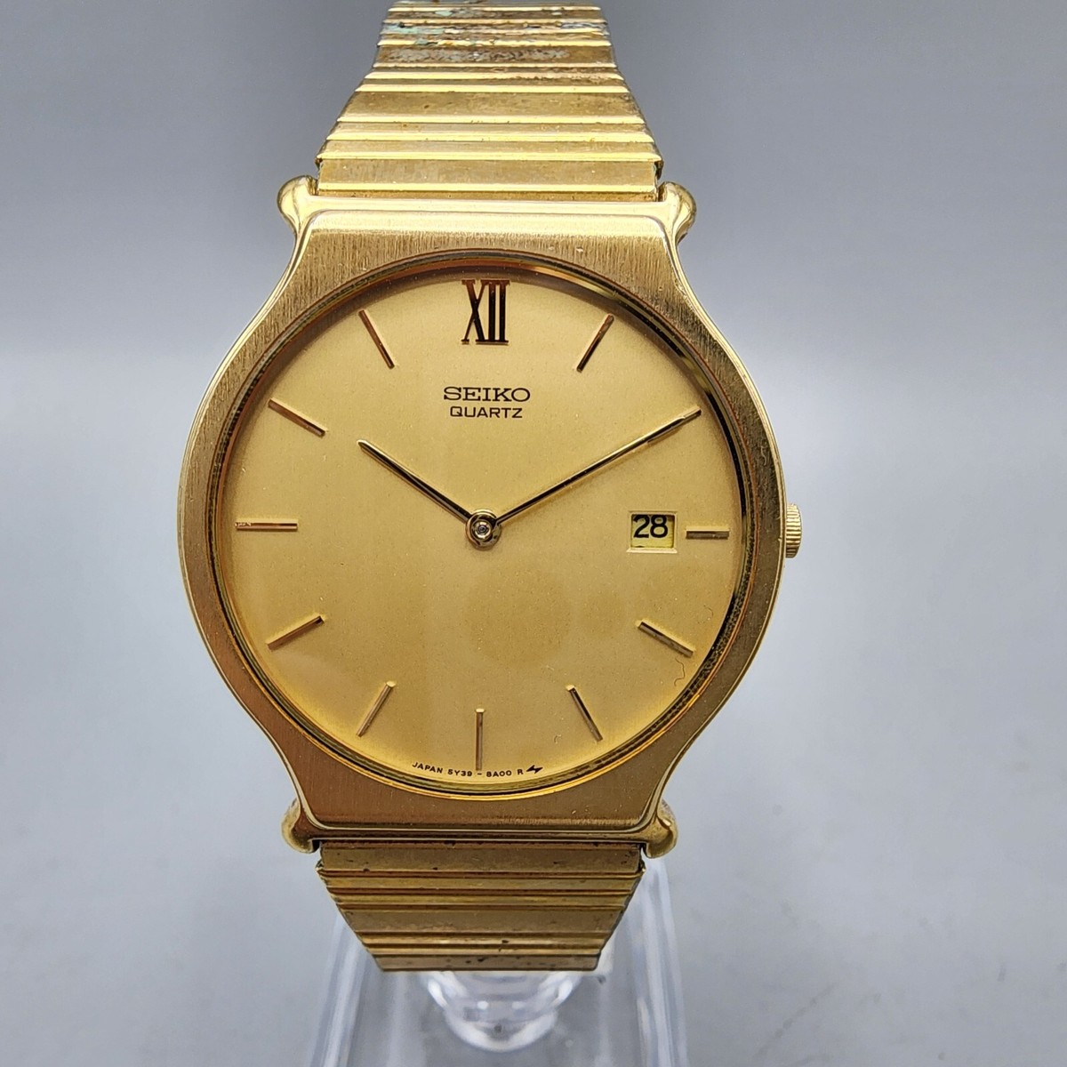 VTG Seiko Watch Men 32mm Gold Dial Gold Tone Date Round 5Y39-8A09 New Battery VTG Seiko Watch Men 32mm Gold Dial Gold Tone Date Round 5Y39-8A09 New Battery