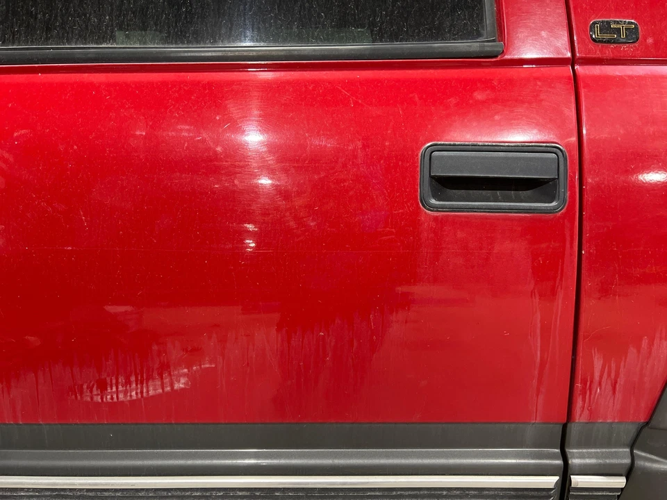 1992-99 Chevy Suburban 2500 Driver LH Left Victory Red-74U Rear Power Door Shell Foto 4 de 4