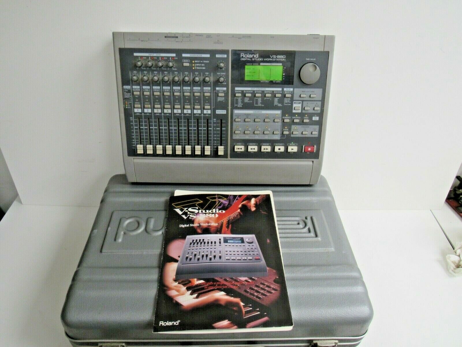 Roland VS-880 Digital Studio Workstation Multitrack Recorder with Case &  Manual