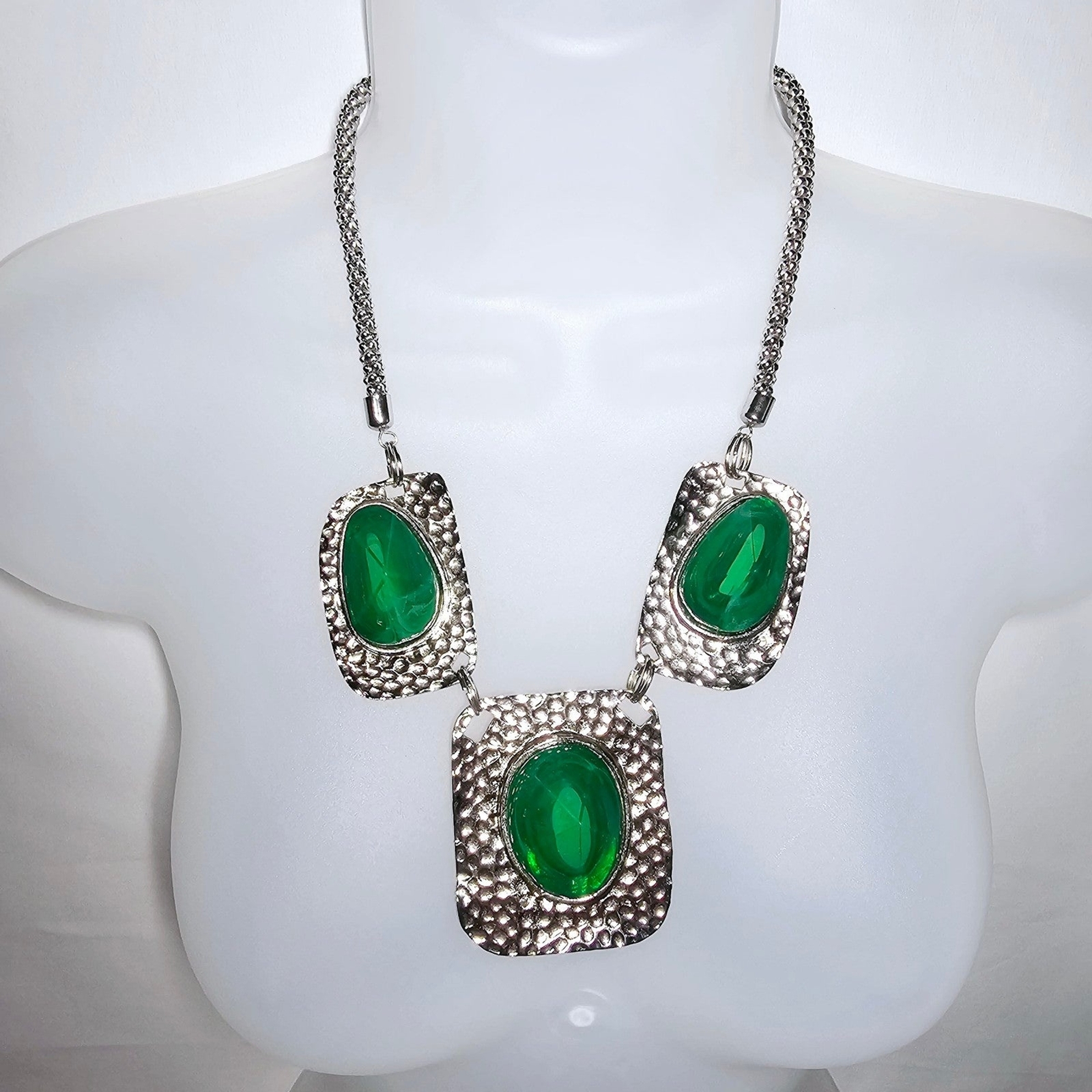 Statement Necklace Unique Green Gem Hammered Silv… - image 1