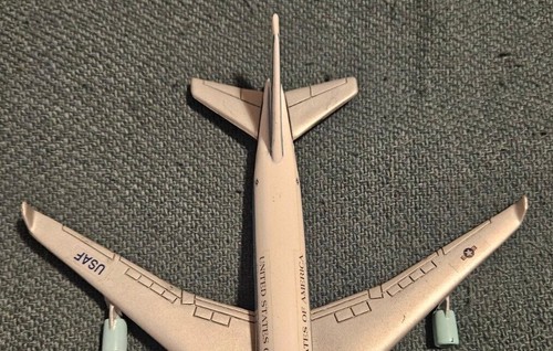 Real Toy Airforce One Diecast Plane 5.75 Inches Long Loose - 第 3/19 張圖片