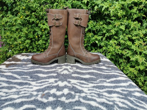 vintage brown lace up boots