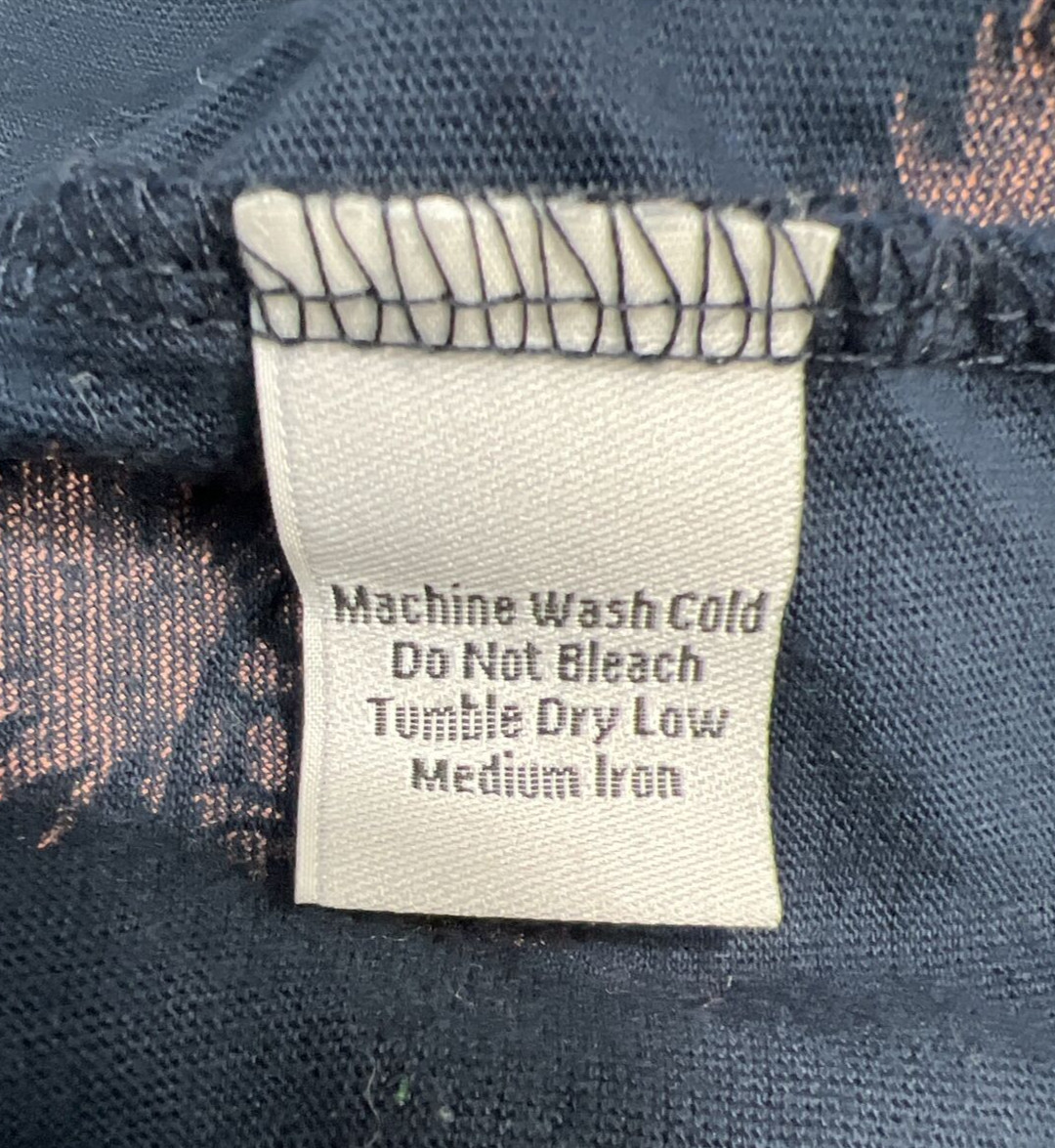 Universal Thread Woman's Pineapple Print Button S… - image 6