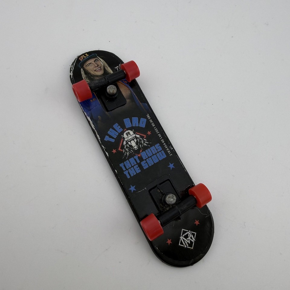 Matt Riddle + Skateboard WWE Mattel Basic Series 132 Figure WWF Beo ...