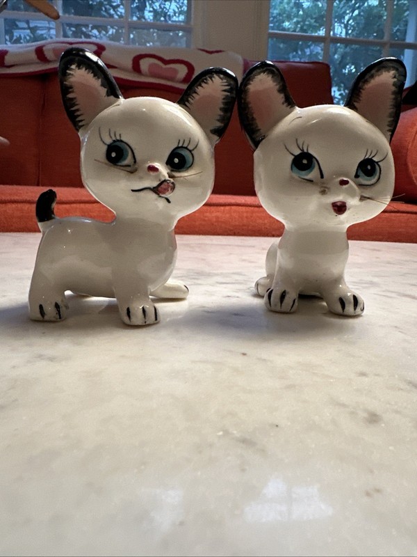 Vintage White Kittens Cats Salt & Pepper Set Big Eyes Black Ears & Tail