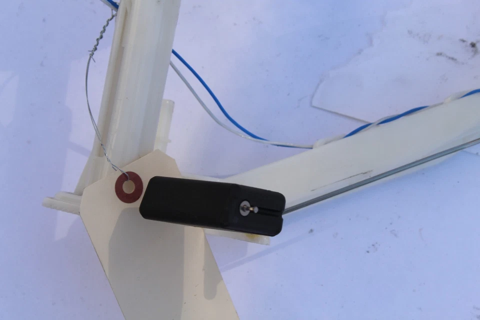 Unidad de envío de gas combustible Acura MDX 2001-2003 nivel R3319 Foto 3 de 4