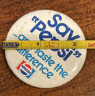 Vintage Pepsi Pepsi-Cola advertising Pin back button — photo 3