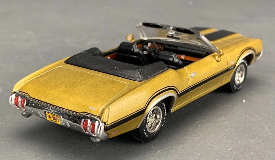 Oldsmobile 442 W-30 convertible 1:43 Ertl American Muscle 1970, dorado D1417 Foto 3 de 4