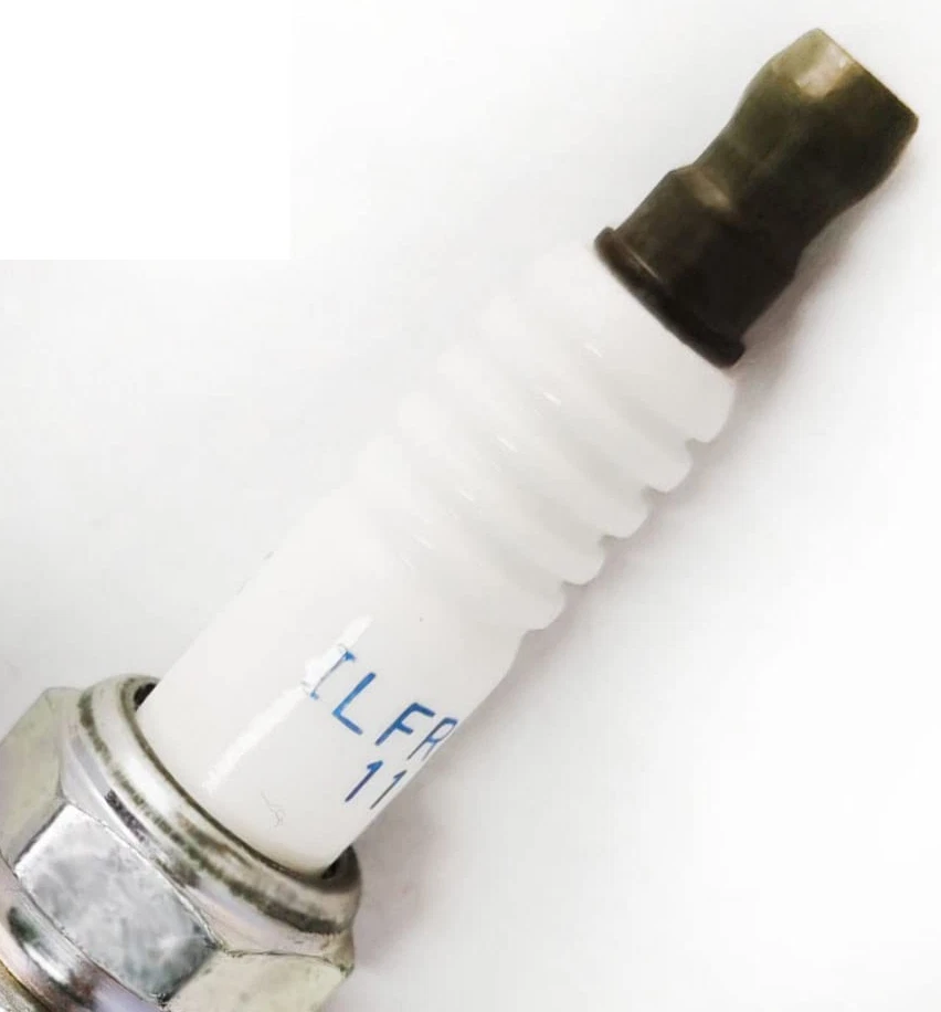 Bujía Hyundai 27410-23700 para Hyundai Kia Elantra Tiburon Spectra 03-06 Foto 2 de 4