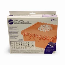 Wilton 22-Piece Deluxe Cake Decorating Tip Set Icing Piping Tips & Case