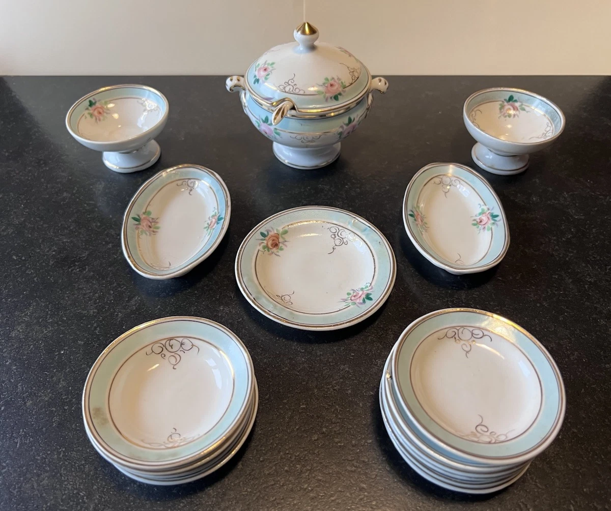 Petite Dinette En Porcelaine XIXe Siècle – 19 Pièces – état Correct, Quelques Défauts