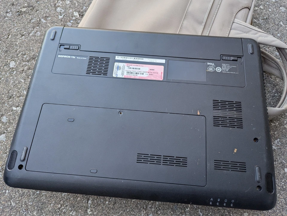 Dell Inspiron 13z Laptop - Image 3 of 4